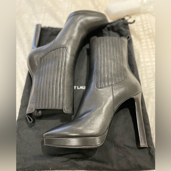 Authentic Saint Laurent Leather Mid-Calf Western Boots, Black, Includes Dust Bag - Picture 8 of 10